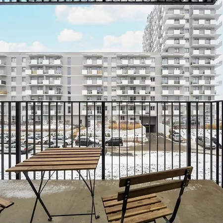 아파트 Black And White Close To The River In By Renters 브로츠와프